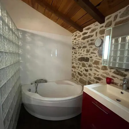 Domaine De Brise Bois - & Hotel Rouzède