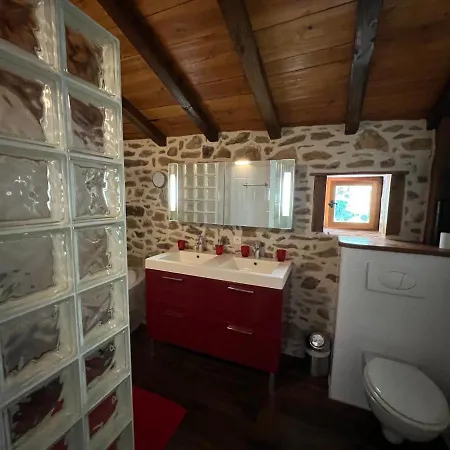 Domaine De Brise Bois - & 3* Rouzède