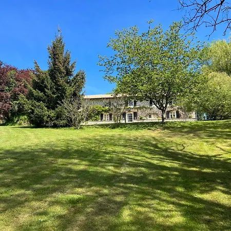 Hotel Domaine De Brise Bois Rouzede