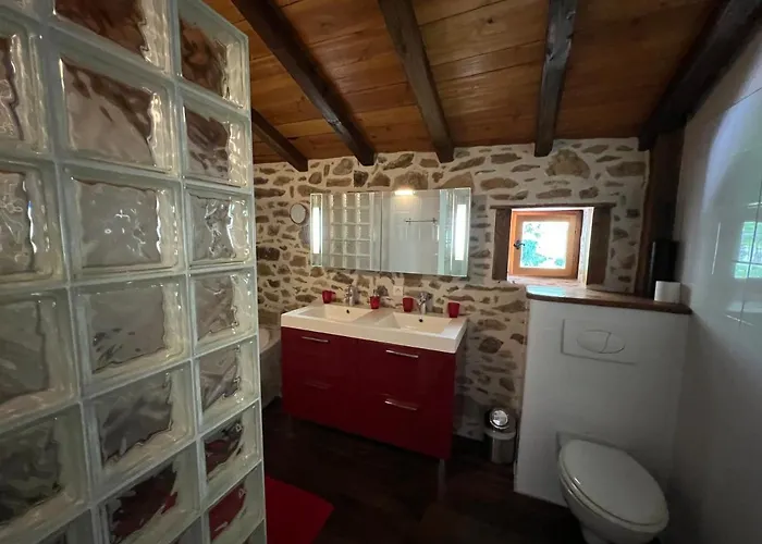 Domaine De Brise Bois - & 3* Rouzede