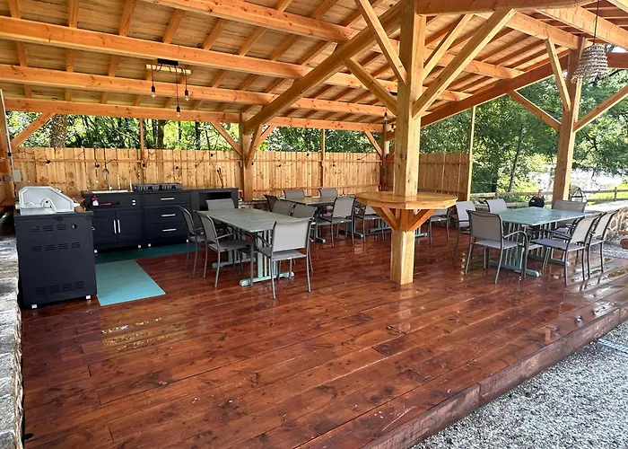 Domaine De Brise Bois - & 3* Rouzede