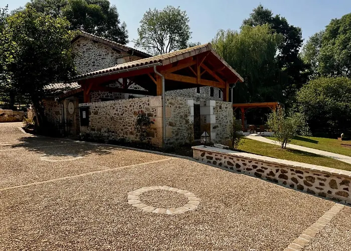 Domaine De Brise Bois - & Rouzede